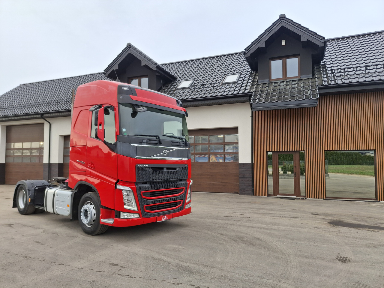 VOLVO FH 420 ADR Sattelzugmaschine Euro 6 Ciągnik Siodłowy Automat Światła LED - Cap tractor: Foto 1 VOLVO FH 420 ADR Sattelzugmaschine Euro 6 Ciągnik Siodłowy Automat Światła LED - Cap tractor: Foto 1
