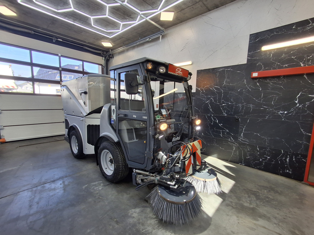HAKO Citymaster 1600 Kehrmaschine Zamiatarka PM2.5 Euro 6 2019r - Măturătoare stradală: Foto 1 HAKO Citymaster 1600 Kehrmaschine Zamiatarka PM2.5 Euro 6 2019r - Măturătoare stradală: Foto 1