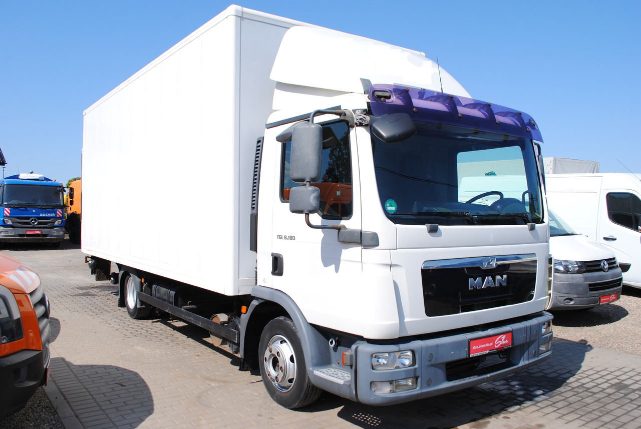 MAN TGL 12.180 - Camion furgon: Foto 1 MAN TGL 12.180 - Camion furgon: Foto 1