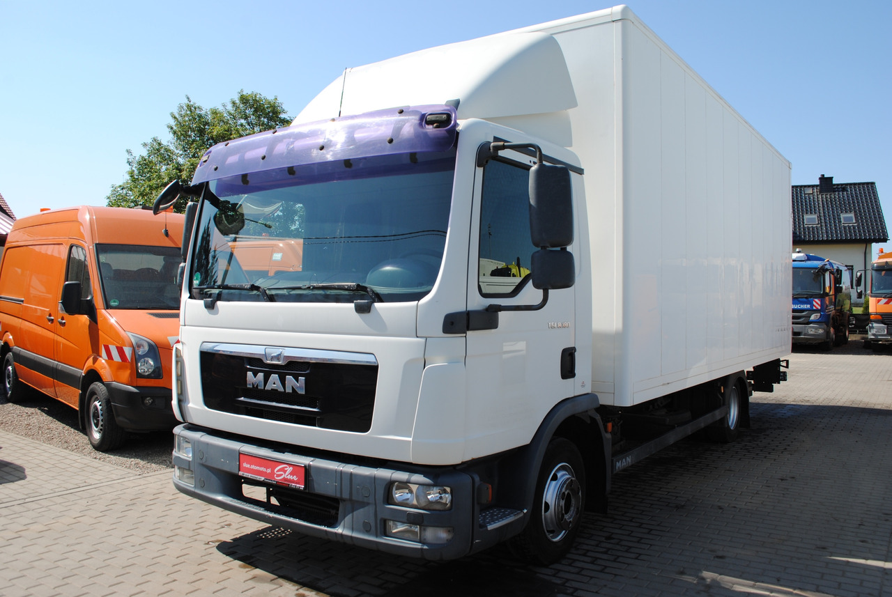 MAN TGL 12.180 - Camion furgon: Foto 3 MAN TGL 12.180 - Camion furgon: Foto 3