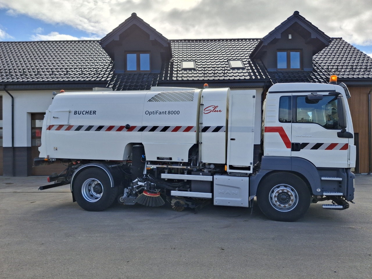 MAN TGS 18.320 Zamiatarka Kehrmaschine BUCHER OptiFant 8000 Karcher Euro 6 PM10 L/R Hochdruckreinigung - Măturătoare stradală: Foto 5 MAN TGS 18.320 Zamiatarka Kehrmaschine BUCHER OptiFant 8000 Karcher Euro 6 PM10 L/R Hochdruckreinigung - Măturătoare stradală: Foto 5