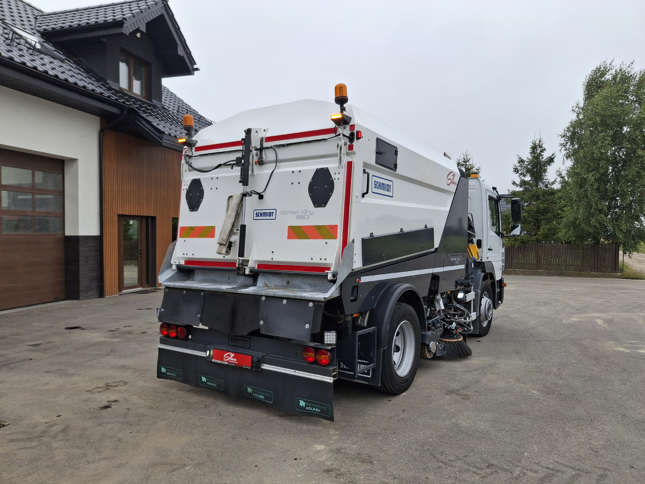 MERCEDES-BENZ Atego 1523 Zamiatarka Kehrmaschine Schmidt Street King 660 Euro 6 PM10 2 Motoren Szczotki L/R 2016r - Măturătoare stradală: Foto 4 MERCEDES-BENZ Atego 1523 Zamiatarka Kehrmaschine Schmidt Street King 660 Euro 6 PM10 2 Motoren Szczotki L/R 2016r - Măturătoare stradală: Foto 4