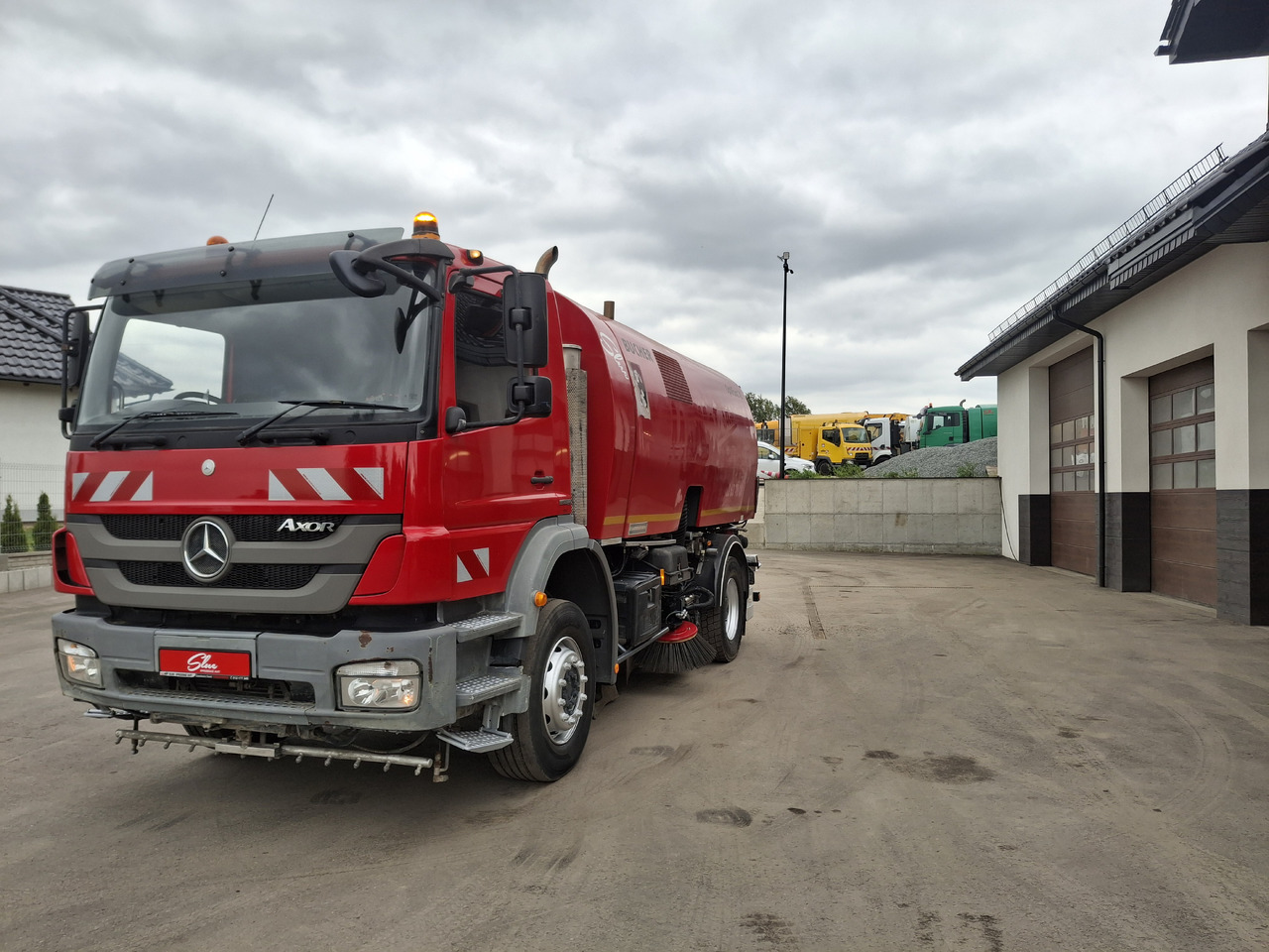 MERCEDES-BENZ Axor 1829 Zamiatarka Kehrmaschine BUCHER 2 Motoren Karcher PM10 Odchwaszczarka Sweeper - Măturătoare stradală: Foto 2 MERCEDES-BENZ Axor 1829 Zamiatarka Kehrmaschine BUCHER 2 Motoren Karcher PM10 Odchwaszczarka Sweeper - Măturătoare stradală: Foto 2