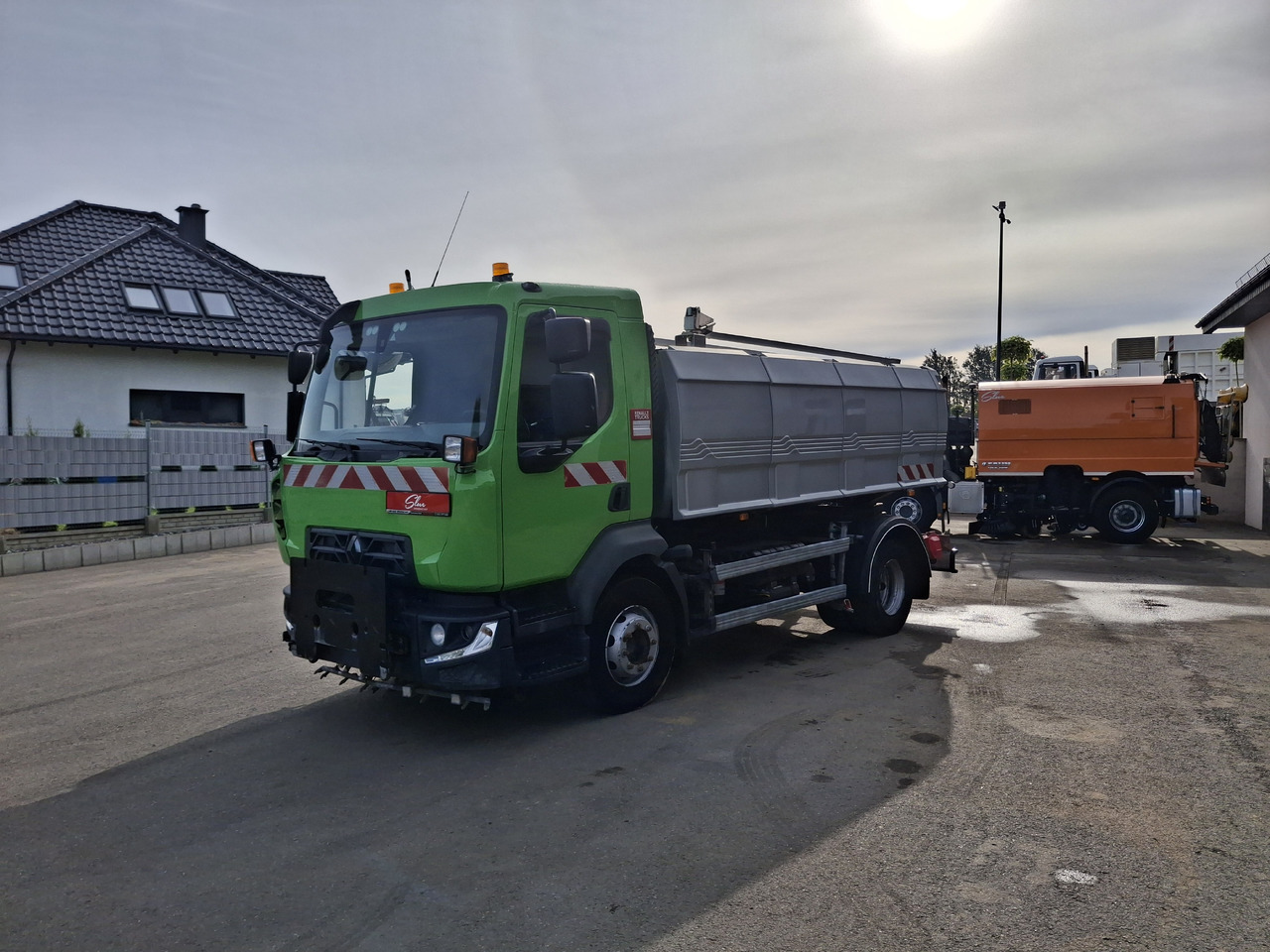 RENAULT D16 Polewaczka Karcher Straßenwaschanlage Euro 6 - Maşina comunala: Foto 3 RENAULT D16 Polewaczka Karcher Straßenwaschanlage Euro 6 - Maşina comunala: Foto 3