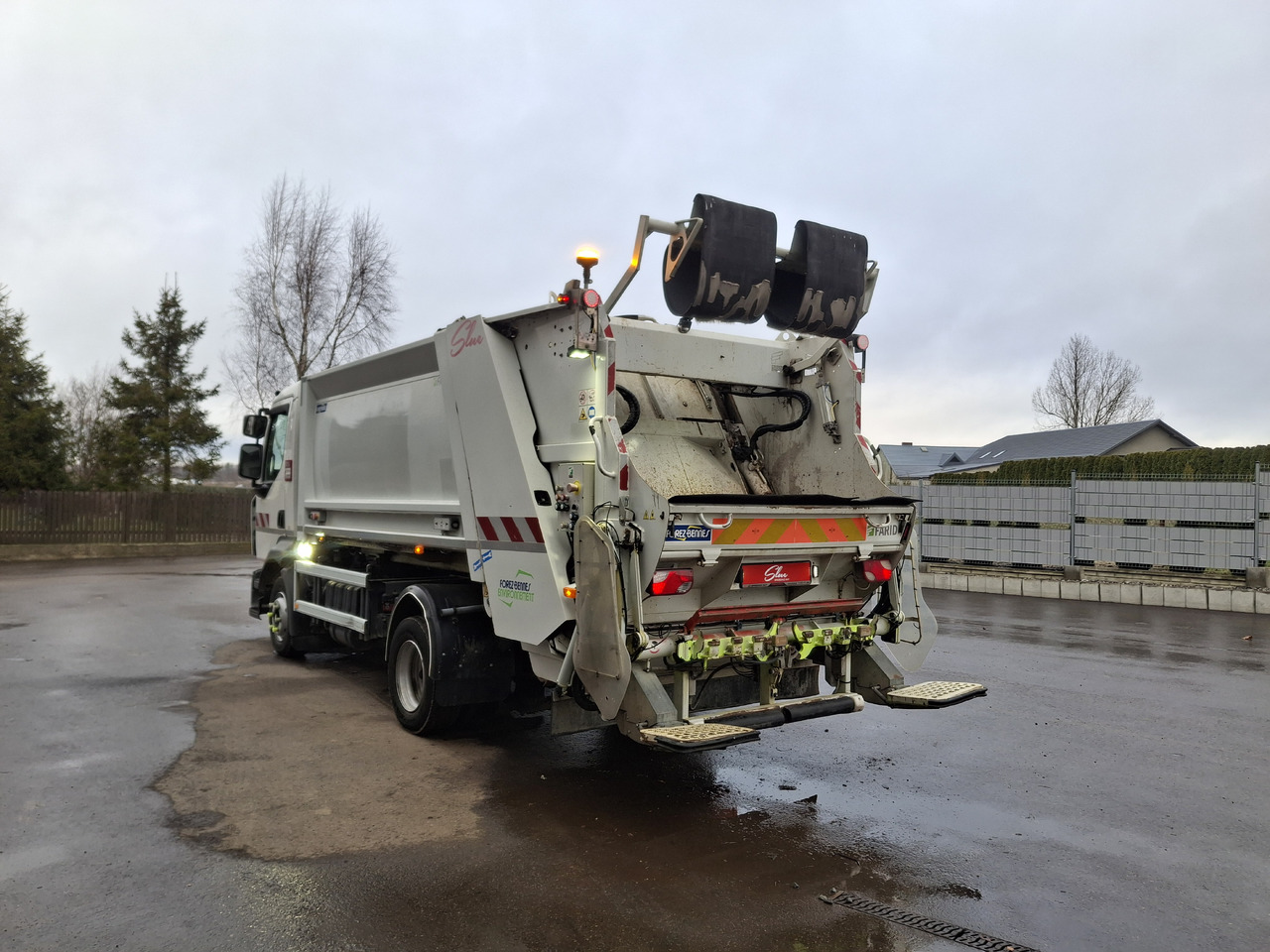 Renault D12 Truck Śmieciarka Müllwagen Garbage Truck FARID Euro 6 - Autogunoiere: Foto 3 Renault D12 Truck Śmieciarka Müllwagen Garbage Truck FARID Euro 6 - Autogunoiere: Foto 3