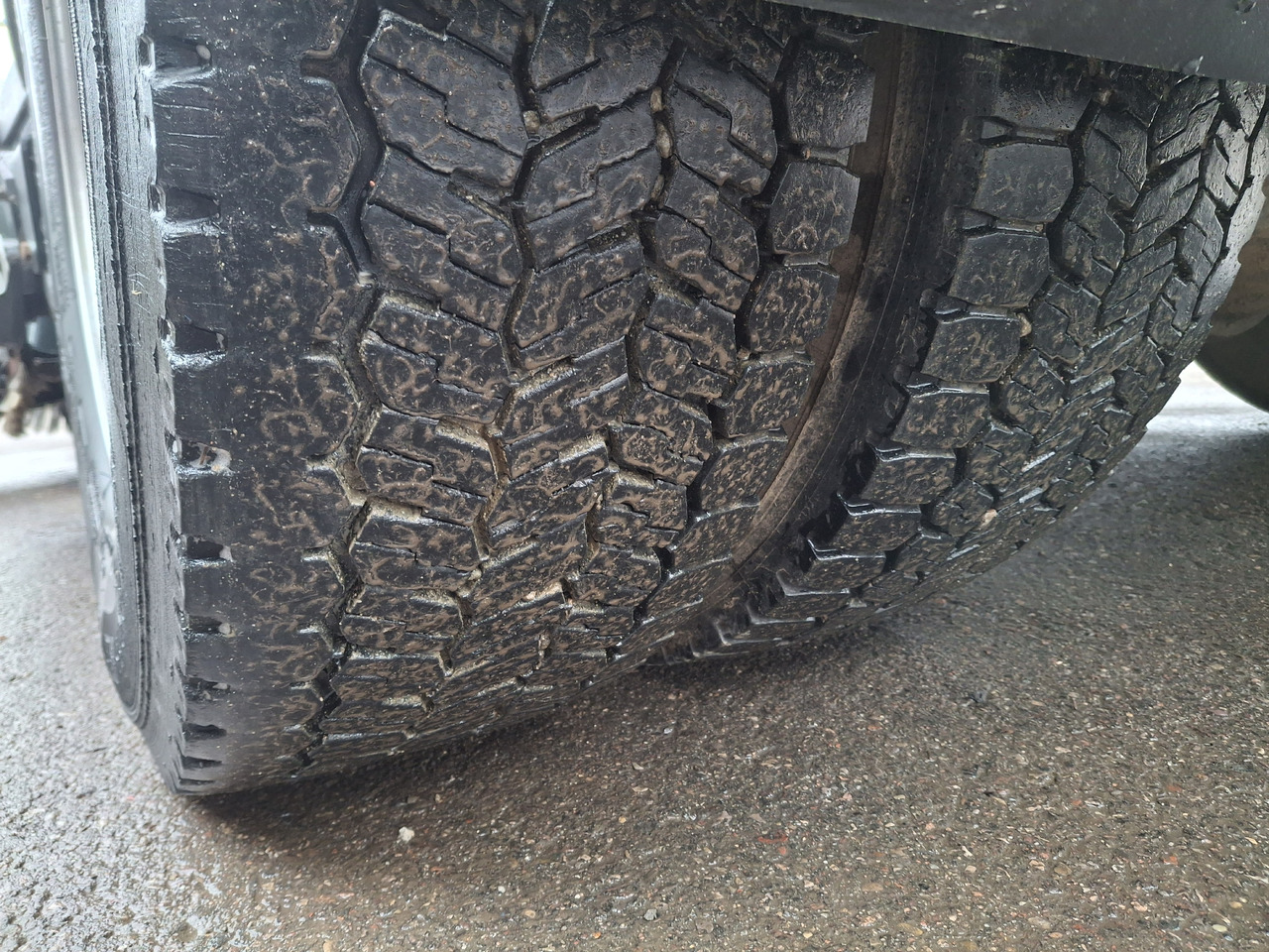 Măturătoare stradală Renault Midlum 270 DXI Zamiatarka Kehrmaschine Schmidt L/R 2 Motoren: Foto 15 Măturătoare stradală Renault Midlum 270 DXI Zamiatarka Kehrmaschine Schmidt L/R 2 Motoren: Foto 15