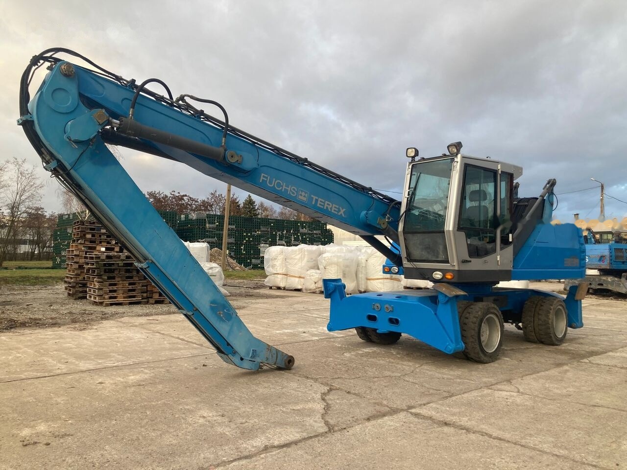 Fuchs MHL 331 D Generator - Excavator pentru manipulare de materiale: Foto 3 Fuchs MHL 331 D Generator - Excavator pentru manipulare de materiale: Foto 3