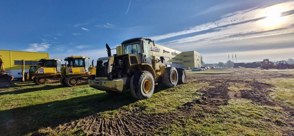 New Holland W 190 B - Încărcător frontal pe pneuri: Foto 2 New Holland W 190 B - Încărcător frontal pe pneuri: Foto 2