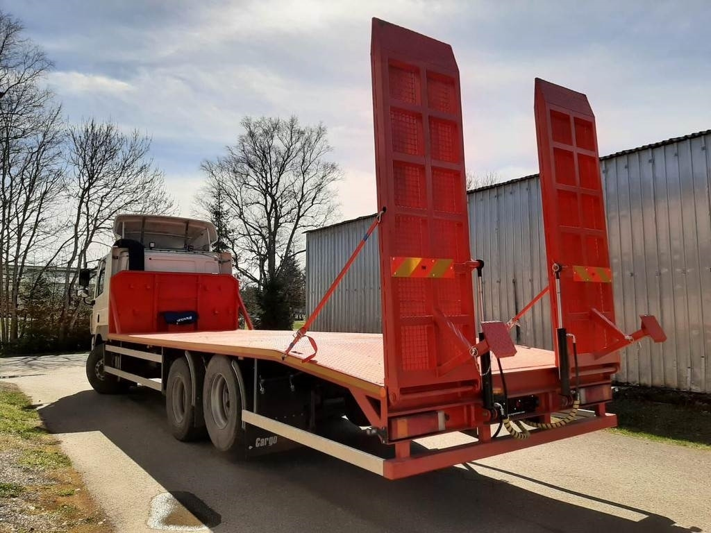 DAF 85.410 6X2 CAR TRANSPORTER - Camion transport auto: Foto 2 DAF 85.410 6X2 CAR TRANSPORTER - Camion transport auto: Foto 2