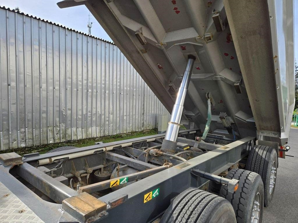 Maur TIPPER TRAILER 3 AXEL - Remorcă basculantă: Foto 2 Maur TIPPER TRAILER 3 AXEL - Remorcă basculantă: Foto 2