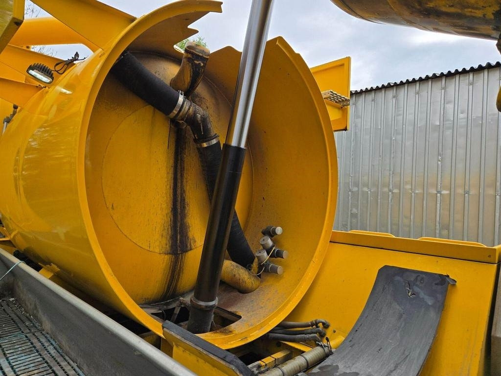 Scania R420 6X2 ADR AMPHITECH VORTEX 13m³ - Maşină pentru vidanjări: Foto 4 Scania R420 6X2 ADR AMPHITECH VORTEX 13m³ - Maşină pentru vidanjări: Foto 4