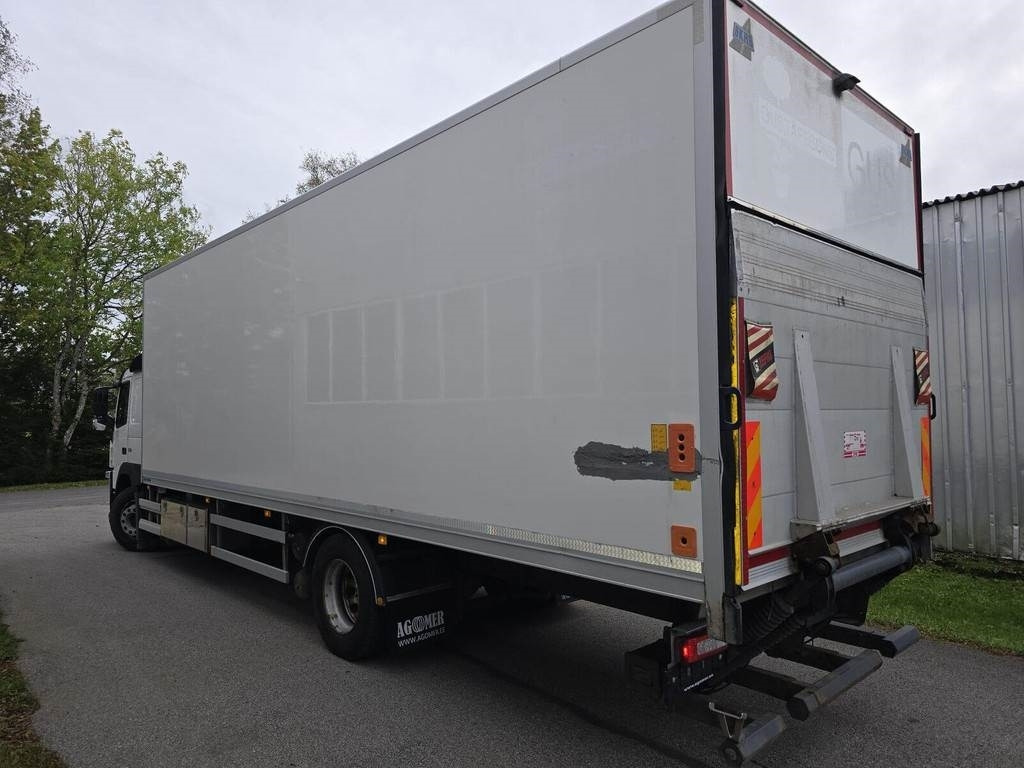 Volvo FM330 4X2 - Camion furgon: Foto 2 Volvo FM330 4X2 - Camion furgon: Foto 2