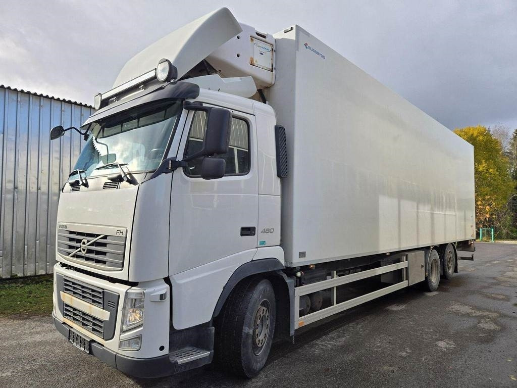 Volvo FM460 6X2 CARRIER 1050 - Camion frigider: Foto 1 Volvo FM460 6X2 CARRIER 1050 - Camion frigider: Foto 1