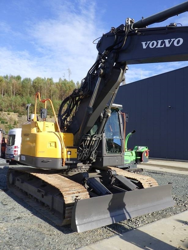 Volvo ECR 235 D - Excavator pe şenile: Foto 4 Volvo ECR 235 D - Excavator pe şenile: Foto 4