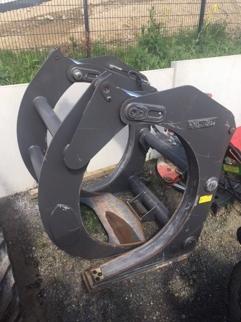 Volvo Holzgreifer Mod. 80832 für Radlader  - Graifer pentru Utilaje constructii: Foto 1 Volvo Holzgreifer Mod. 80832 für Radlader  - Graifer pentru Utilaje constructii: Foto 1