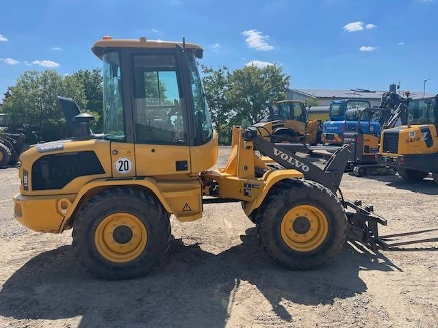 Volvo L 30 G - Încărcător frontal pe pneuri: Foto 2 Volvo L 30 G - Încărcător frontal pe pneuri: Foto 2