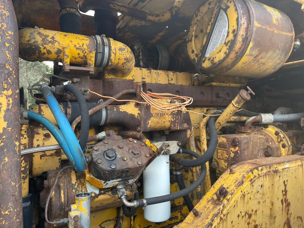 Încărcător frontal pe pneuri CAT 980 B: Foto 15