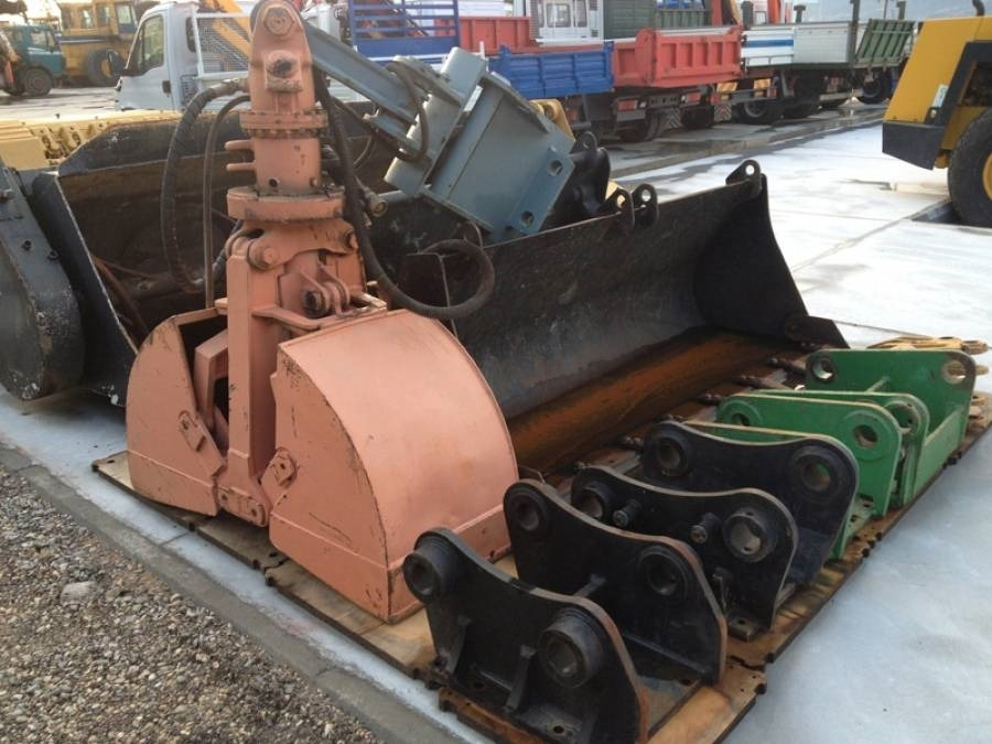 ΒΑΣΕΙΣ ΓΙΑ ΣΦΥΡΙΑ - Ciocan hidraulic pentru Utilaje constructii: Foto 1 ΒΑΣΕΙΣ ΓΙΑ ΣΦΥΡΙΑ - Ciocan hidraulic pentru Utilaje constructii: Foto 1