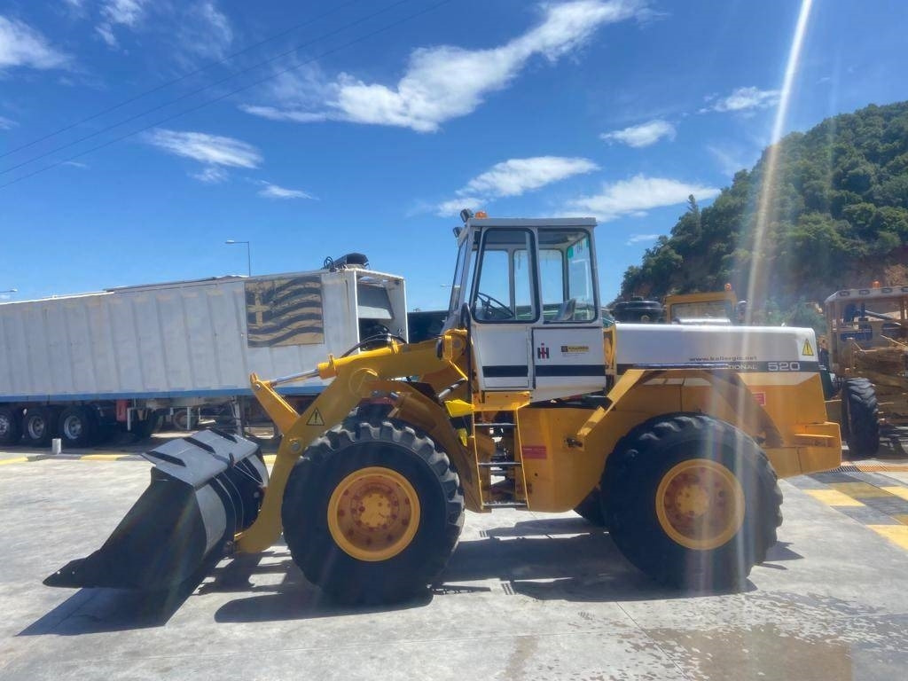 International 520A - Încărcător frontal pe pneuri: Foto 4 International 520A - Încărcător frontal pe pneuri: Foto 4