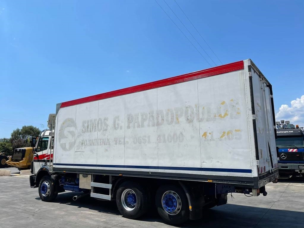 Camion frigider Mercedes-Benz 2435L: Foto 12