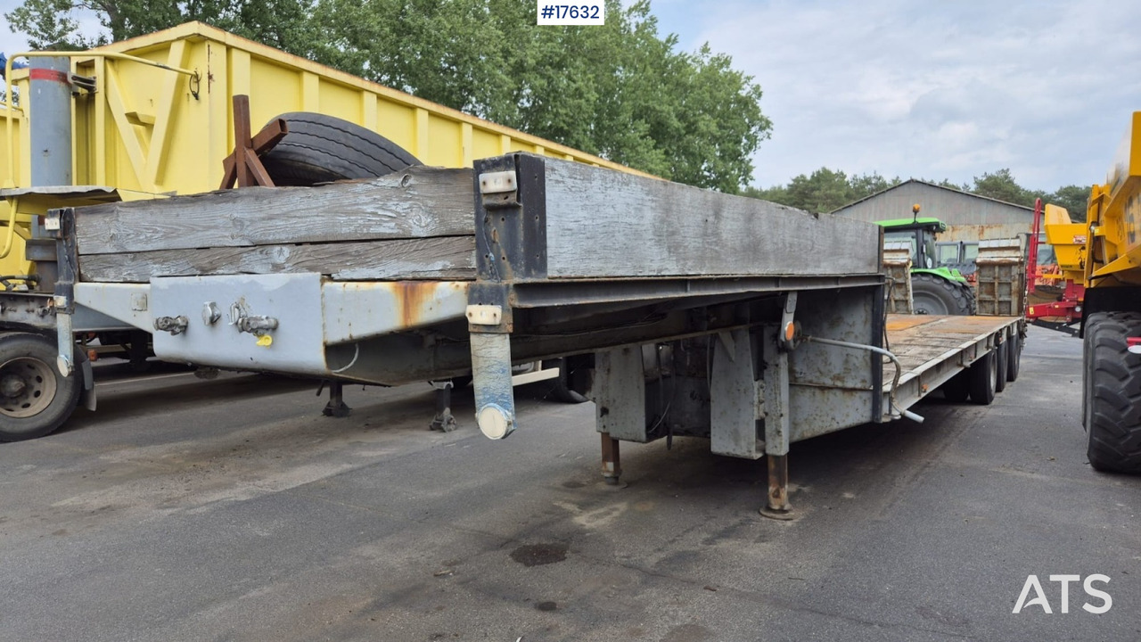 1990 ZREMB NS 300 - Semiremorcă transport agabaritic: Foto 5 1990 ZREMB NS 300 - Semiremorcă transport agabaritic: Foto 5