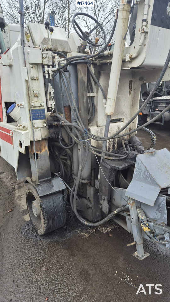 Utilaje pentru frezare Asphalt milling machine WIRTGEN W-500 (1993): Foto 16 Utilaje pentru frezare Asphalt milling machine WIRTGEN W-500 (1993): Foto 16