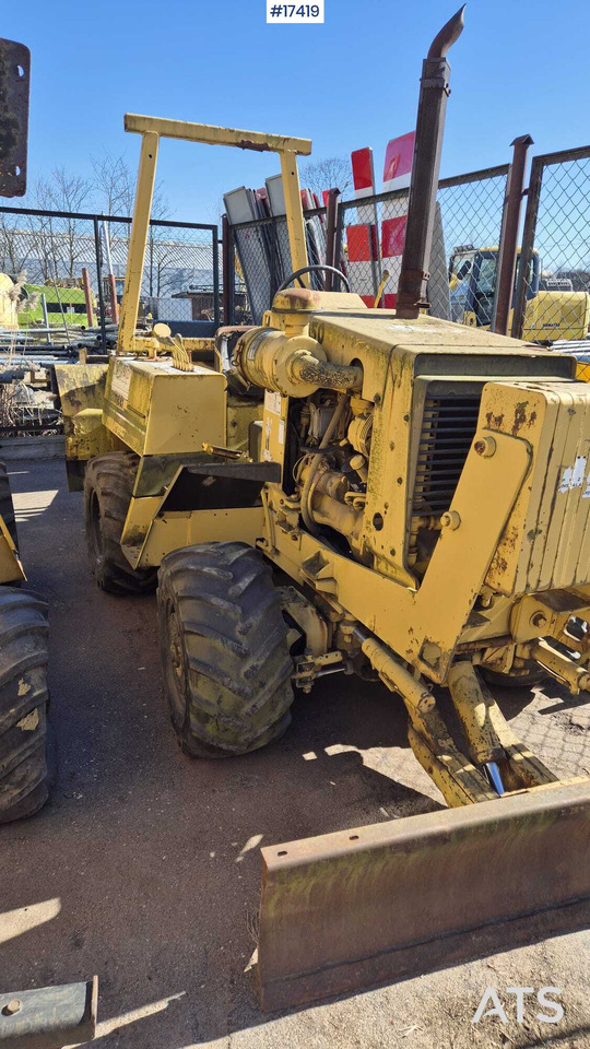 Chain excavator VERMEER V450 - Săpător de şanţuri: Foto 3 Chain excavator VERMEER V450 - Săpător de şanţuri: Foto 3