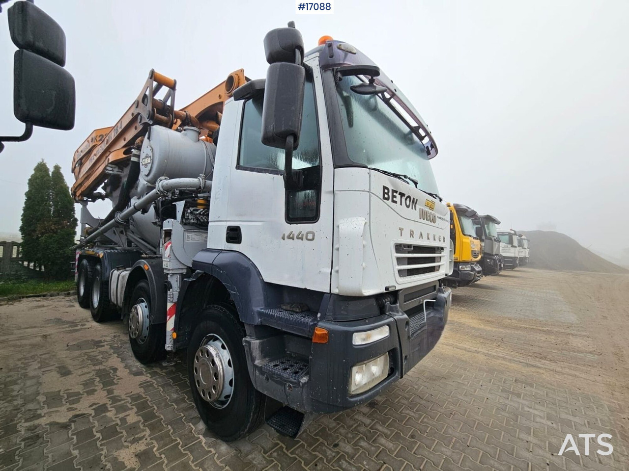 Concrete pump CIFA Magnum MK 28,4 IVECO 8x4 (2006) - Autopompă de beton: Foto 3 Concrete pump CIFA Magnum MK 28,4 IVECO 8x4 (2006) - Autopompă de beton: Foto 3