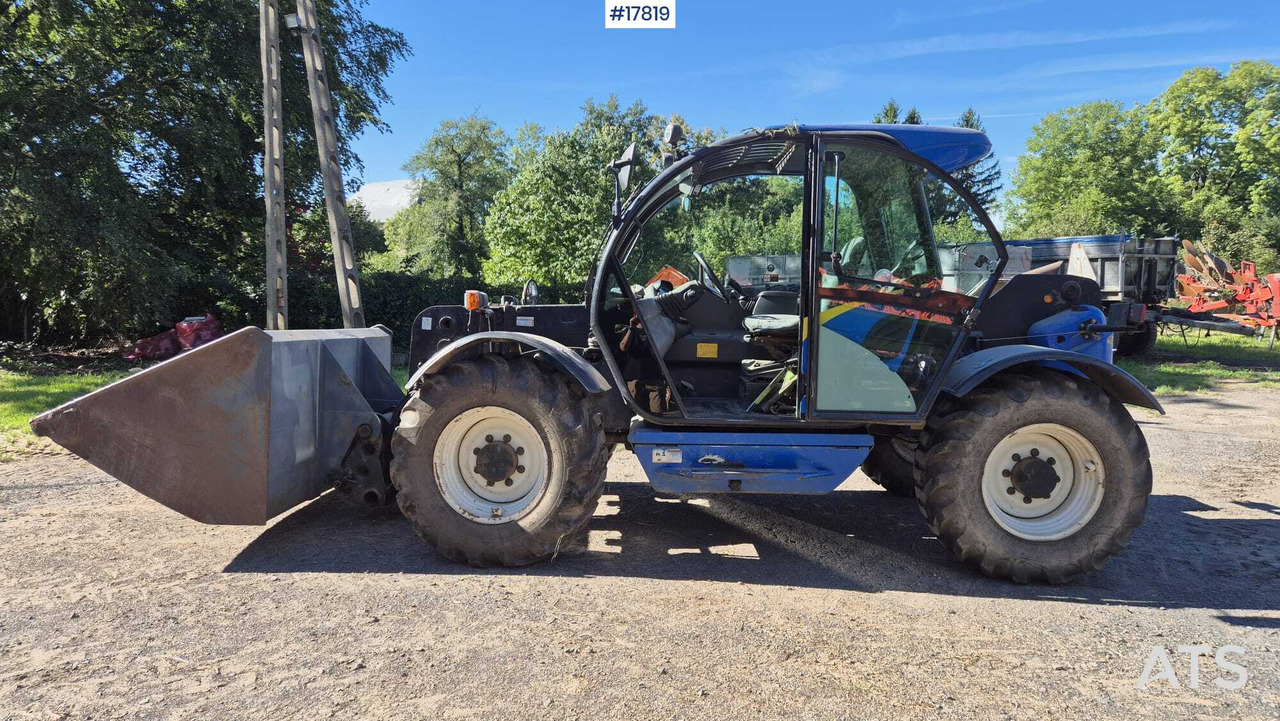 Ładowarka teleskopowa New Holland LM 5060 (2003) - Stivuitor telescopic: Foto 2 Ładowarka teleskopowa New Holland LM 5060 (2003) - Stivuitor telescopic: Foto 2