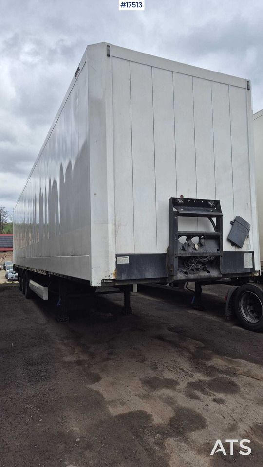 Truck semi-trailer, isothermal KRONE SD (2008) - Semiremorcă prelată: Foto 3 Truck semi-trailer, isothermal KRONE SD (2008) - Semiremorcă prelată: Foto 3