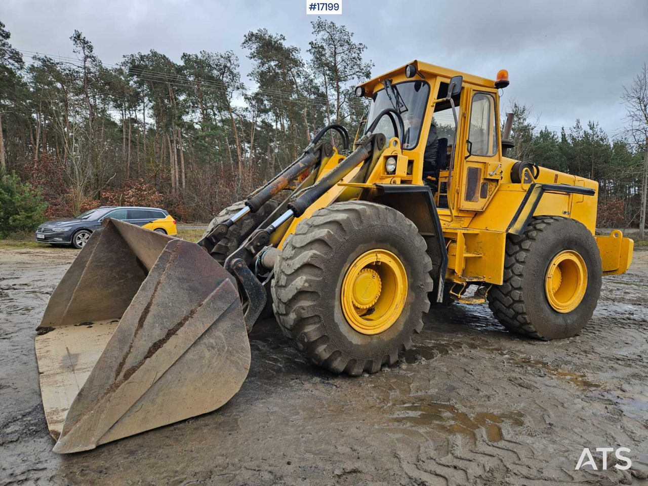 Wheel loader VOLVO 4500 (1984) - Încărcător frontal pe pneuri: Foto 1 Wheel loader VOLVO 4500 (1984) - Încărcător frontal pe pneuri: Foto 1