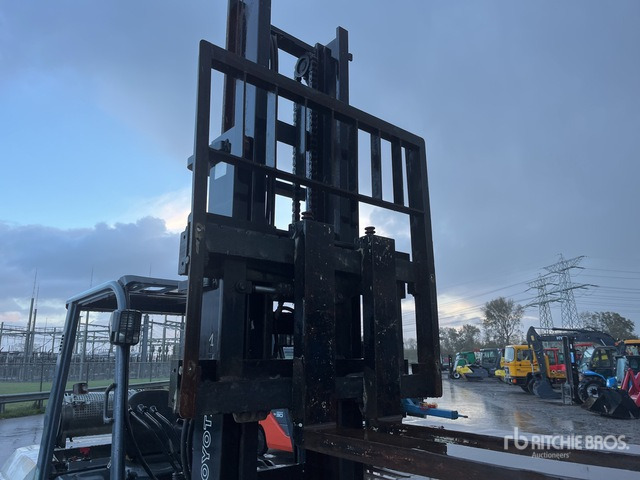 2002 Toyota 02-7FDA50 Heftruck - Stivuitor diesel: Foto 5 2002 Toyota 02-7FDA50 Heftruck - Stivuitor diesel: Foto 5