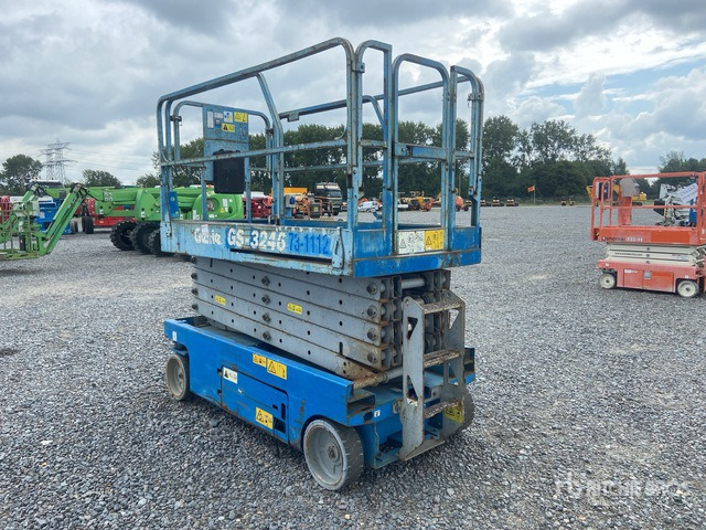 2006 Genie GS2646 Electric Scissor Lift - Platforma foarfeca: Foto 4 2006 Genie GS2646 Electric Scissor Lift - Platforma foarfeca: Foto 4