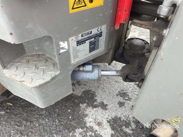 2010 Hamm HD12VV Dubbele trommelwals - Cilindru compactor pentru asfalt: Foto 5 2010 Hamm HD12VV Dubbele trommelwals - Cilindru compactor pentru asfalt: Foto 5