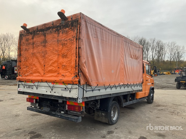 2010 Mercedes-Benz Vario 818DE 4x2 Service Truck - Autoutilitară cu prelată, Autoutilitară cabină dublă: Foto 4 2010 Mercedes-Benz Vario 818DE 4x2 Service Truck - Autoutilitară cu prelată, Autoutilitară cabină dublă: Foto 4