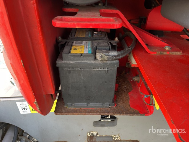 2012 Genie Z-45/25J 4WD Diesel Articulating Boom Lift - Nacela articulata: Foto 4 2012 Genie Z-45/25J 4WD Diesel Articulating Boom Lift - Nacela articulata: Foto 4