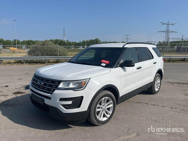 2015 Ford Explorer 4WD SUV - SUV: Foto 3 2015 Ford Explorer 4WD SUV - SUV: Foto 3