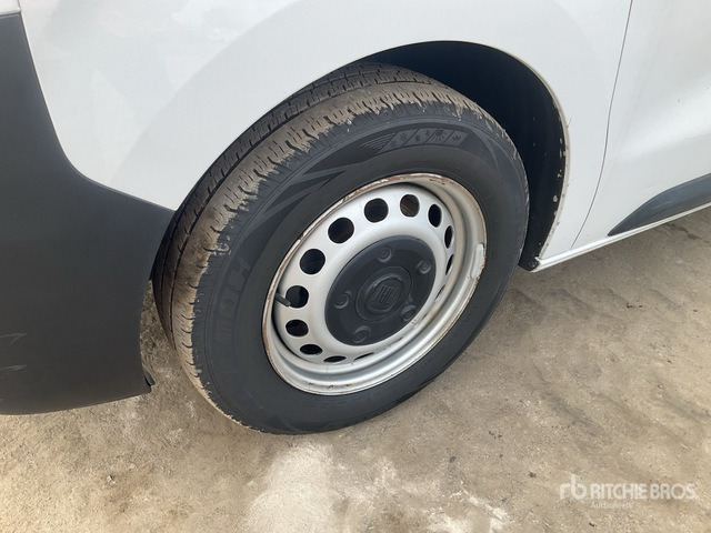 2023 Fiat Scudo Passenger Van - Microbuz, Transport persoane: Foto 5 2023 Fiat Scudo Passenger Van - Microbuz, Transport persoane: Foto 5