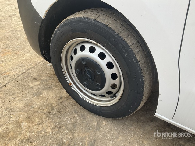 2023 Opel Vivaro Passenger Van - Microbuz, Transport persoane: Foto 5 2023 Opel Vivaro Passenger Van - Microbuz, Transport persoane: Foto 5