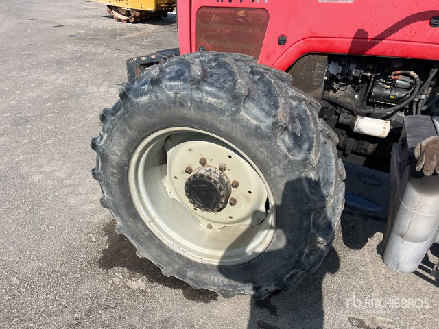 Massey Ferguson NIL (4x4) 4WD Tractor - Tractor agricol: Foto 5 Massey Ferguson NIL (4x4) 4WD Tractor - Tractor agricol: Foto 5