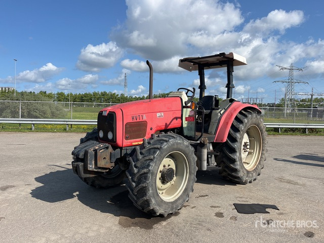 Massey Ferguson NIL (4x4) 4WD Tractor - Tractor agricol: Foto 1 Massey Ferguson NIL (4x4) 4WD Tractor - Tractor agricol: Foto 1
