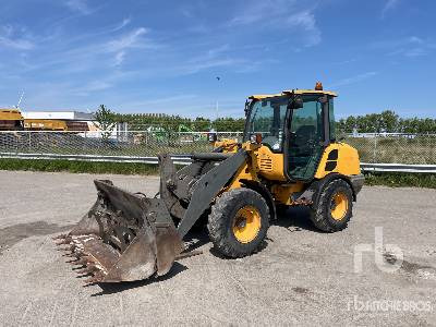 VOLVO L25F-Z - Încărcător frontal pe pneuri: Foto 1 VOLVO L25F-Z - Încărcător frontal pe pneuri: Foto 1