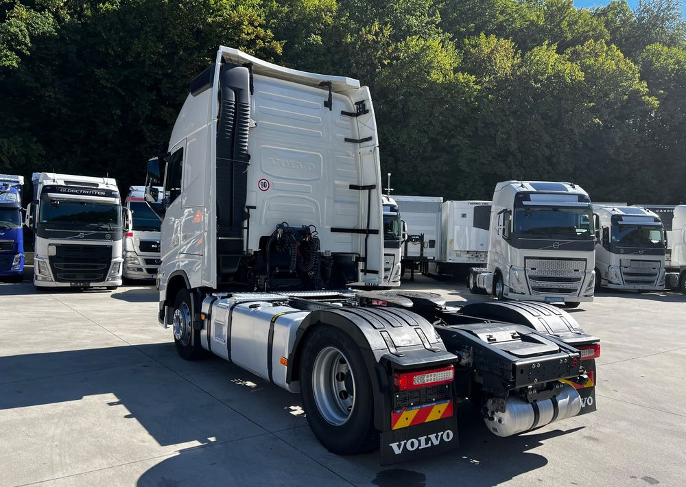Volvo FH 500 // Zamiana na starszy //  EURO 6 // Standard // 2024 Rok // Parkclima // Globe XL // Skóry // Joystick // - Cap tractor: Foto 4 Volvo FH 500 // Zamiana na starszy //  EURO 6 // Standard // 2024 Rok // Parkclima // Globe XL // Skóry // Joystick // - Cap tractor: Foto 4
