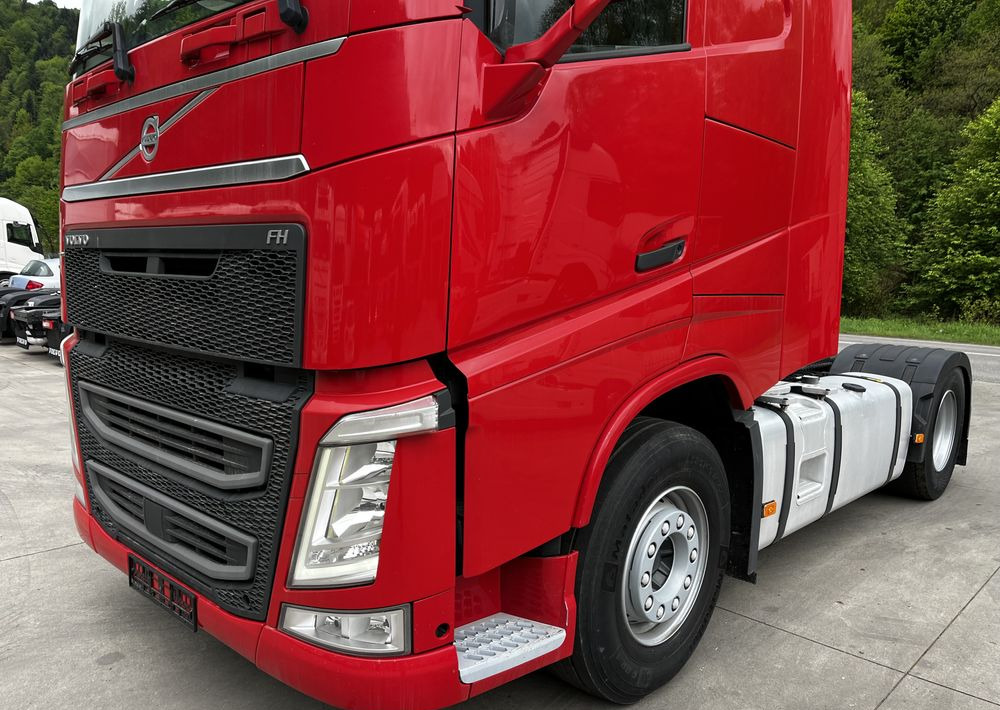 Volvo FH // Standard // 2018 // Duże zbiorniki // Klima postojowa // Radary // Idealny ! - Cap tractor: Foto 5 Volvo FH // Standard // 2018 // Duże zbiorniki // Klima postojowa // Radary // Idealny ! - Cap tractor: Foto 5