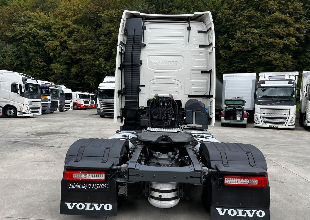 Volvo FH500 // Zamiana na starszy //New Face // Low Deck // Full Led // ACC // Globe XL // ParkClima // Zamiana za starszy - Cap tractor: Foto 4 Volvo FH500 // Zamiana na starszy //New Face // Low Deck // Full Led // ACC // Globe XL // ParkClima // Zamiana za starszy - Cap tractor: Foto 4