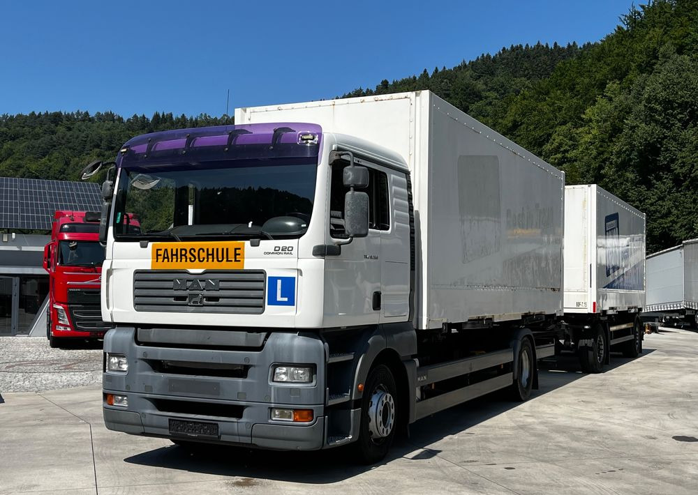 MAN TGA 18.350 6x2 D20 // BDF // Niski Przebieg // + Przyczepa Schmitz BDF // - Camion şasiu: Foto 2 MAN TGA 18.350 6x2 D20 // BDF // Niski Przebieg // + Przyczepa Schmitz BDF // - Camion şasiu: Foto 2