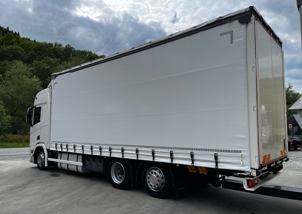 Scania R410 // 2018 // Retarder // Tandem 7.7+7.7 // Przyczepa Krone // Oś podnosozna // - Camion cu prelată: Foto 5 Scania R410 // 2018 // Retarder // Tandem 7.7+7.7 // Przyczepa Krone // Oś podnosozna // - Camion cu prelată: Foto 5