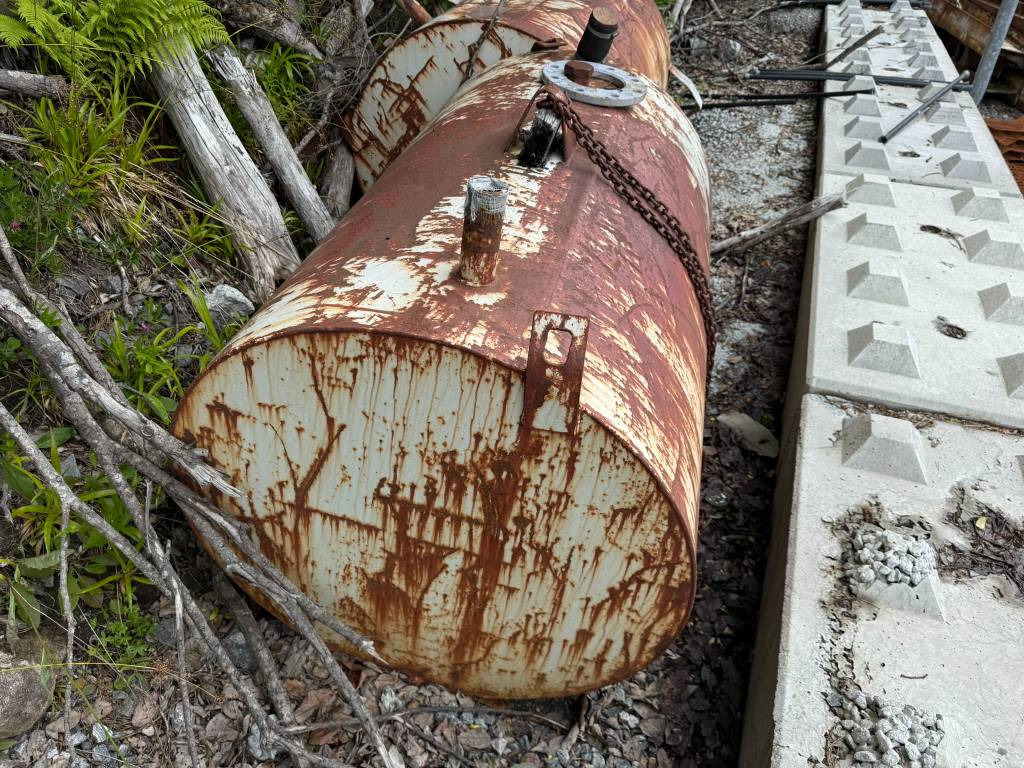 Annet Diesel tank 1000 liter - Rezervor de stocare: Foto 4 Annet Diesel tank 1000 liter - Rezervor de stocare: Foto 4