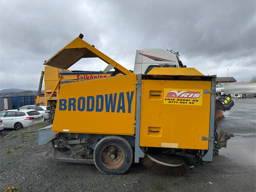 Broddway Combi feievogn - Măturătoare stradală: Foto 4 Broddway Combi feievogn - Măturătoare stradală: Foto 4