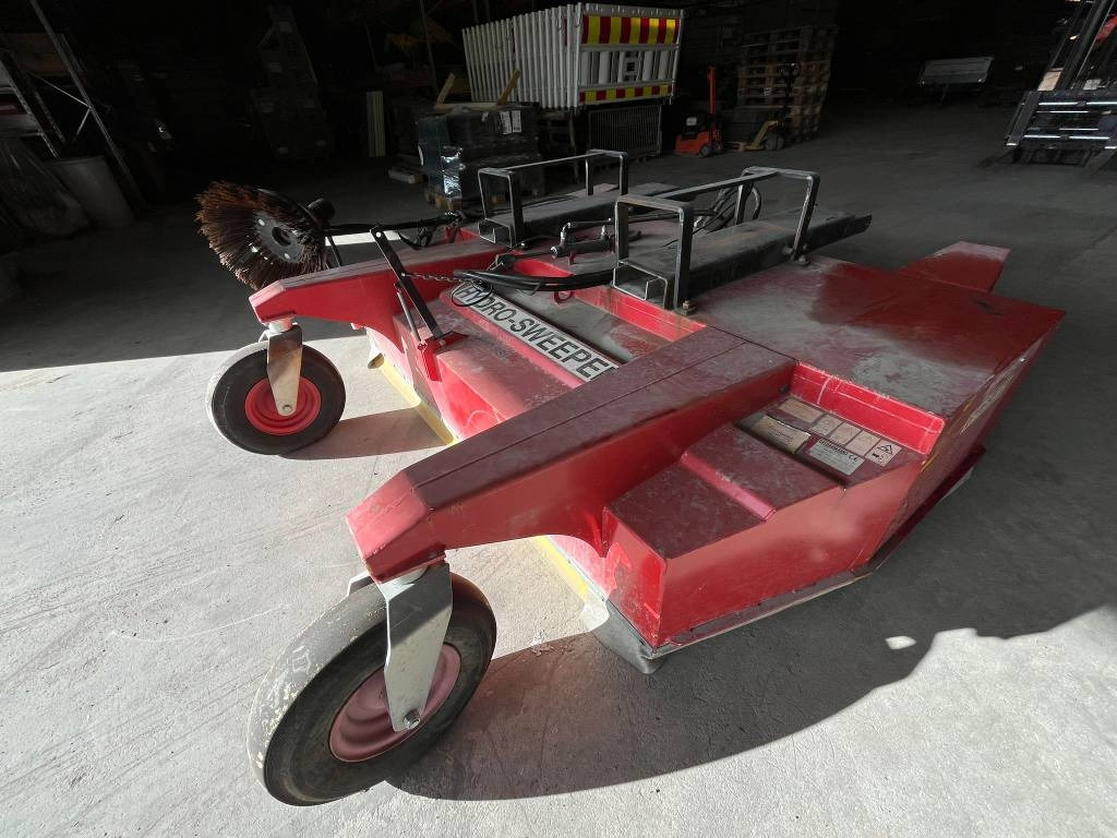 Westbjorn Hydro-Sweeper 2000 SSH - Perie: Foto 1 Westbjorn Hydro-Sweeper 2000 SSH - Perie: Foto 1